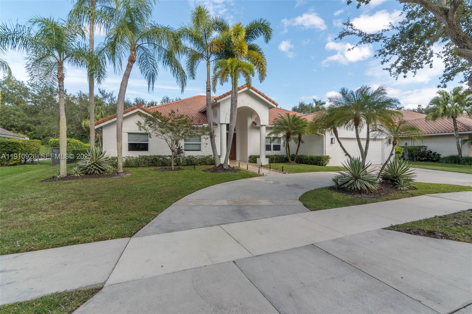 1222 Manor Ct Weston, FL 33326
