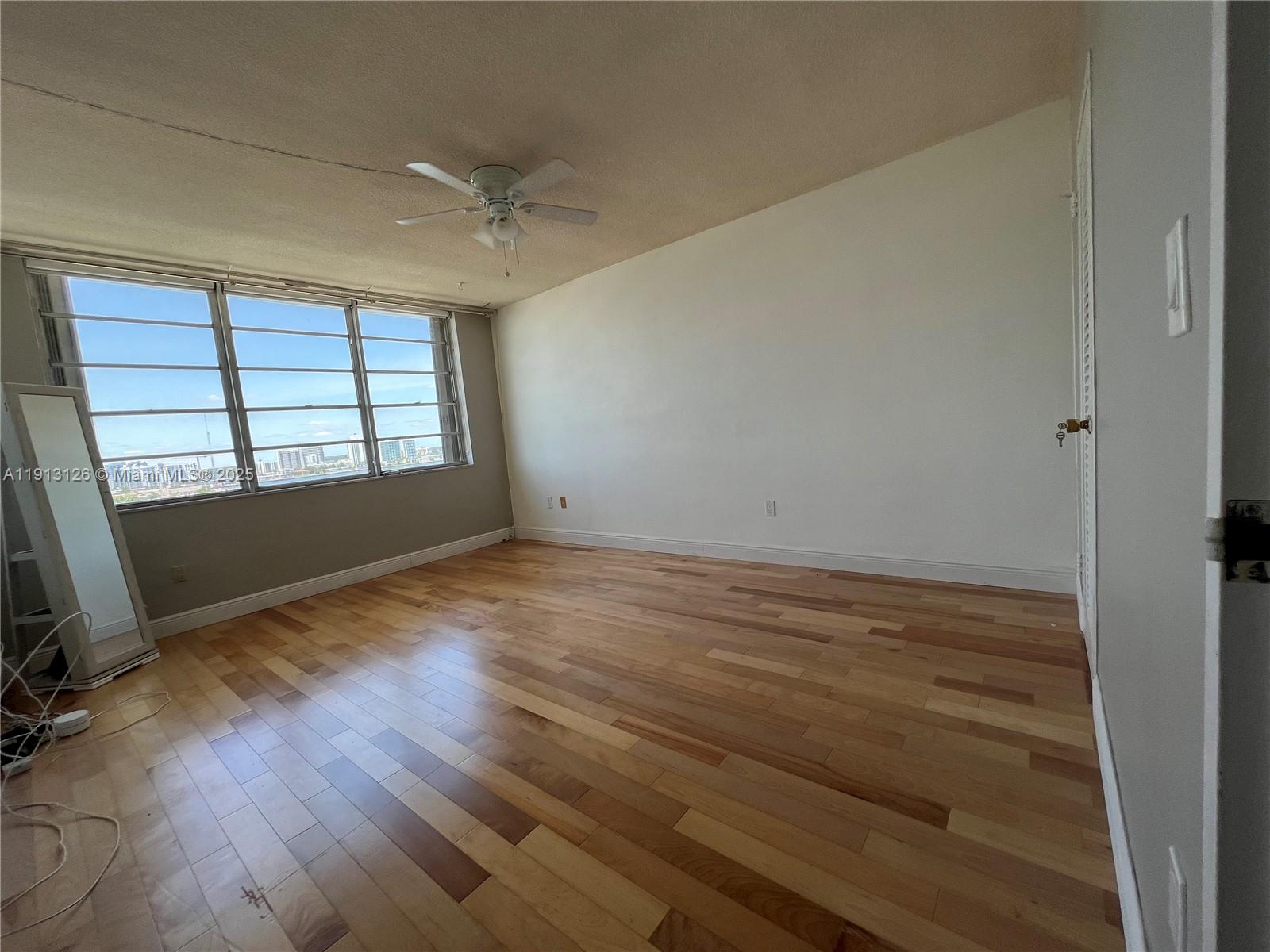 1865 79th St Cswy #11D North Bay Village, FL 33141