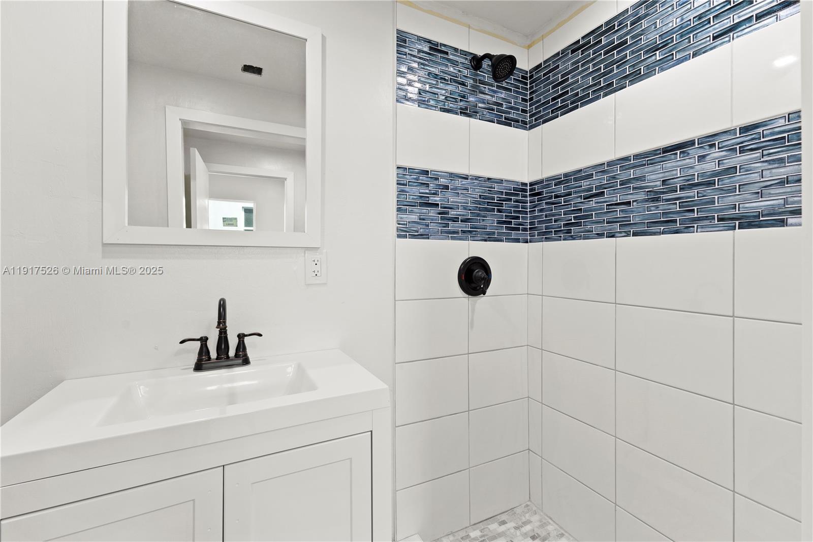 305 NW 58th St Miami, FL 33127