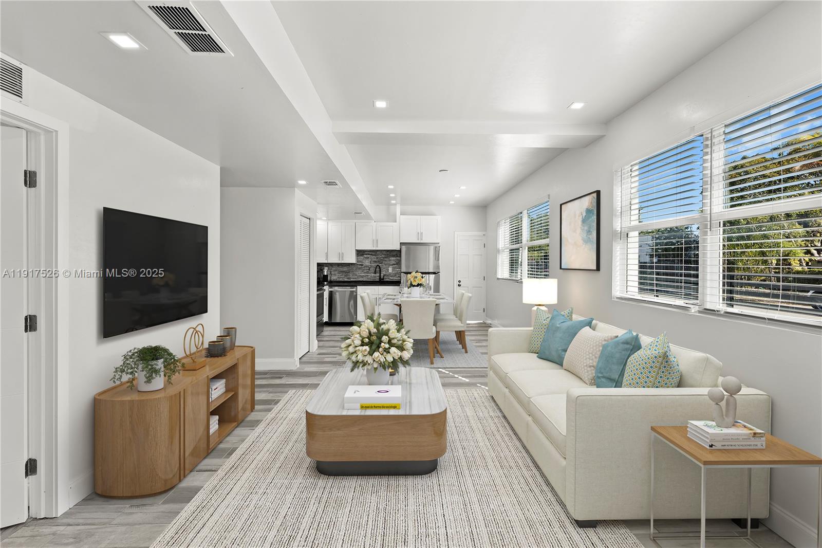 305 NW 58th St Miami, FL 33127