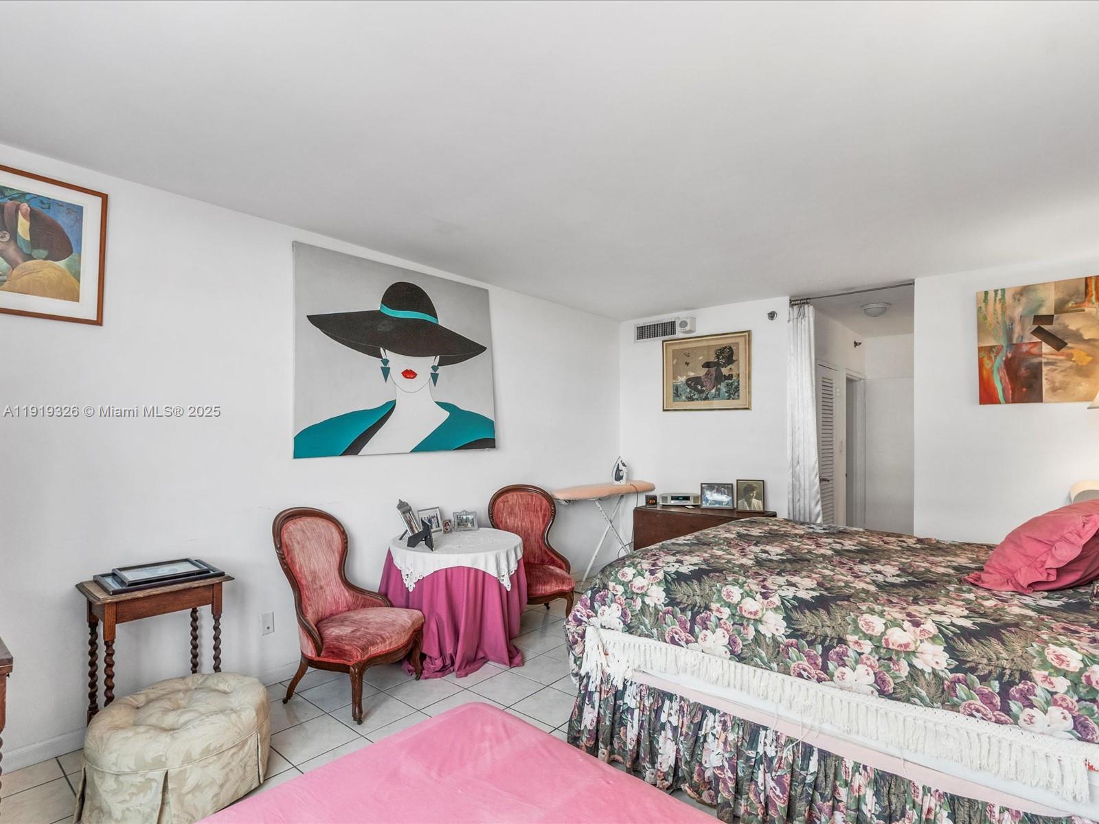 image The Decoplage Condo21