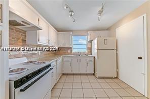 2025 NE 164th St #904 North Miami Beach, FL 33162