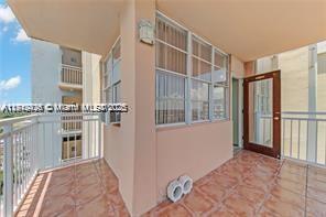 2025 NE 164th St #904 North Miami Beach, FL 33162