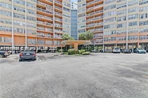 2025 NE 164th St #904 North Miami Beach, FL 33162