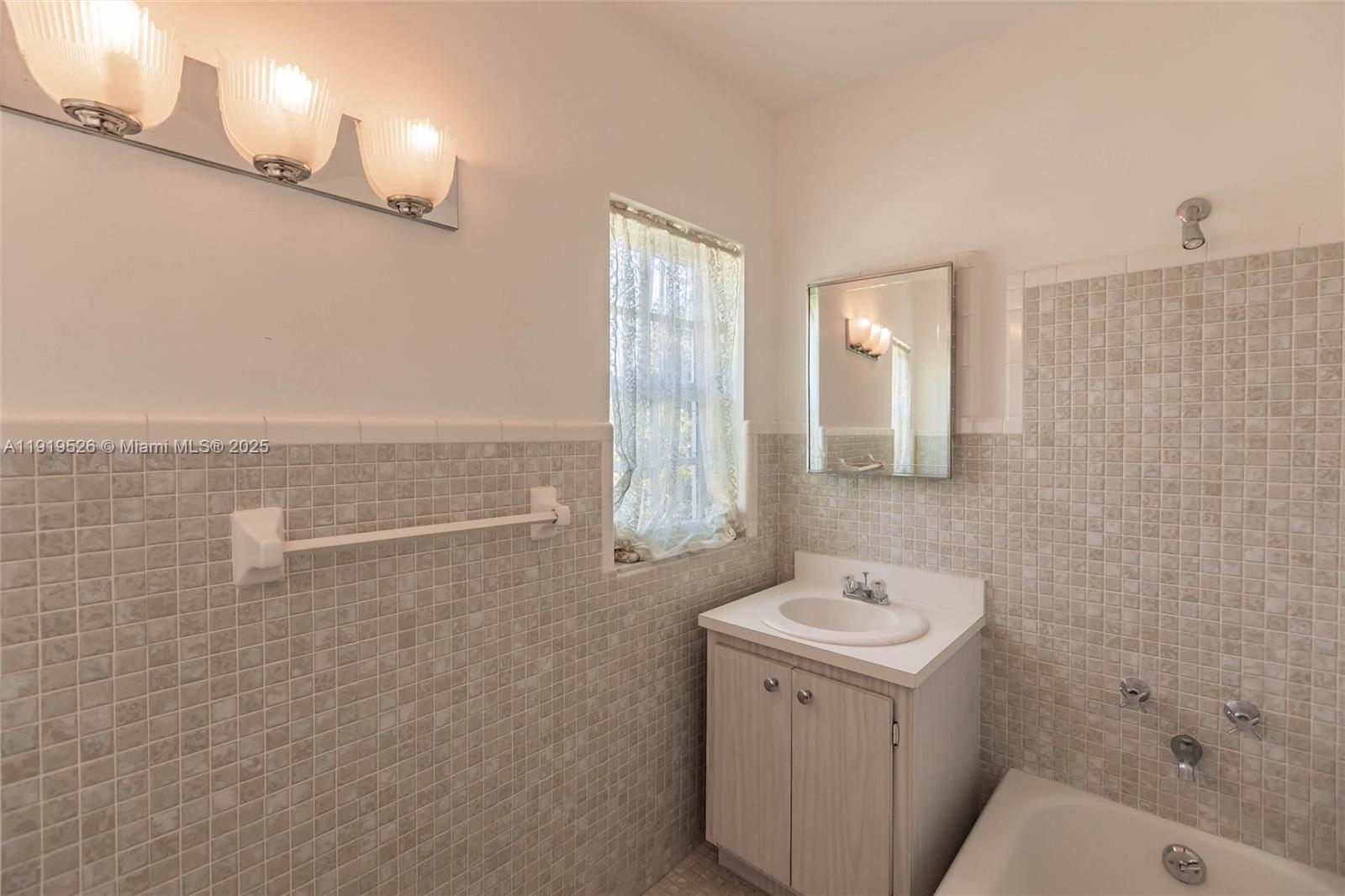 1234 NE 96th St Miami Shores, FL 33138