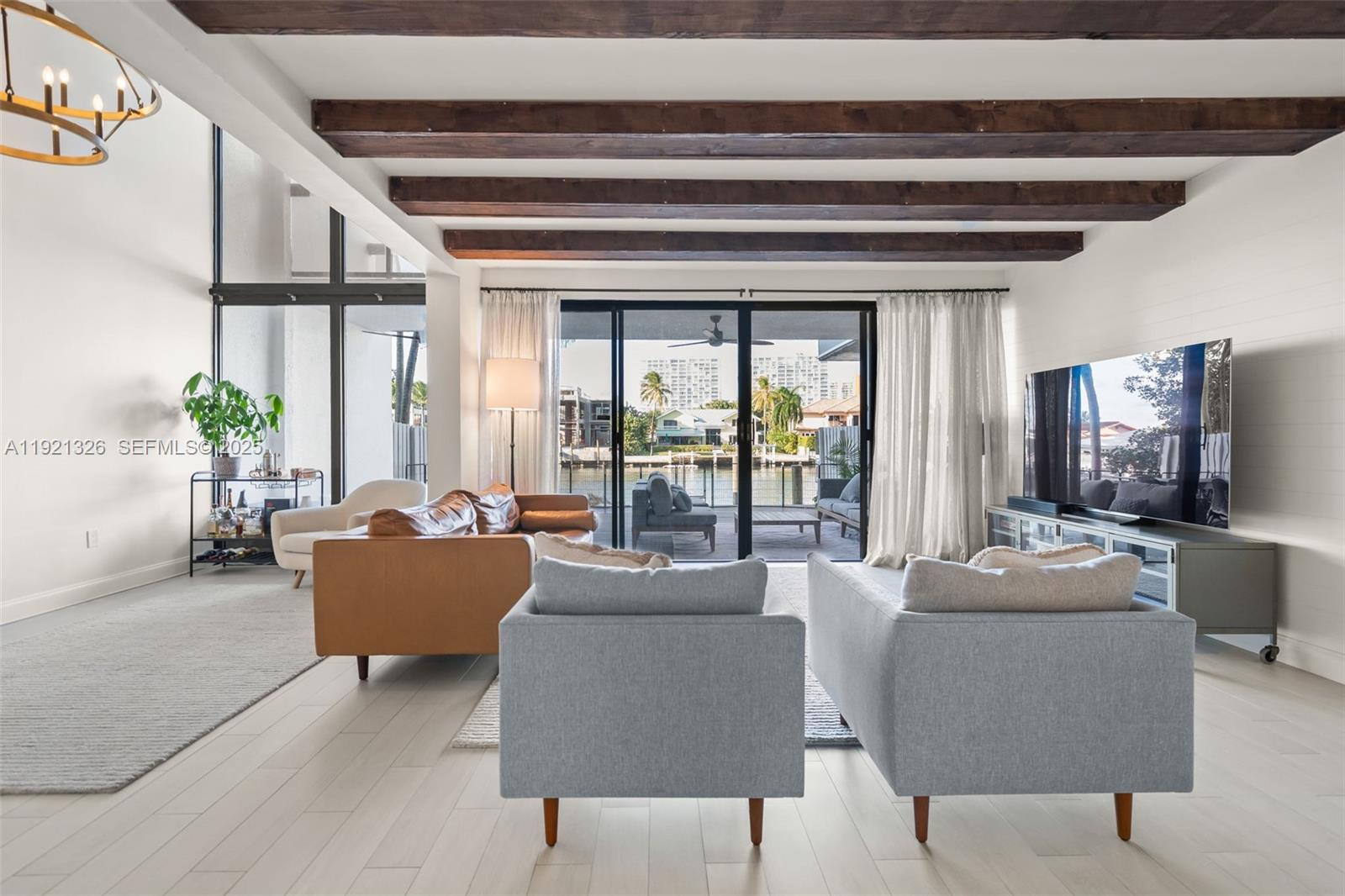 429 Poinciana Dr #1415 Sunny Isles Beach, FL 33160