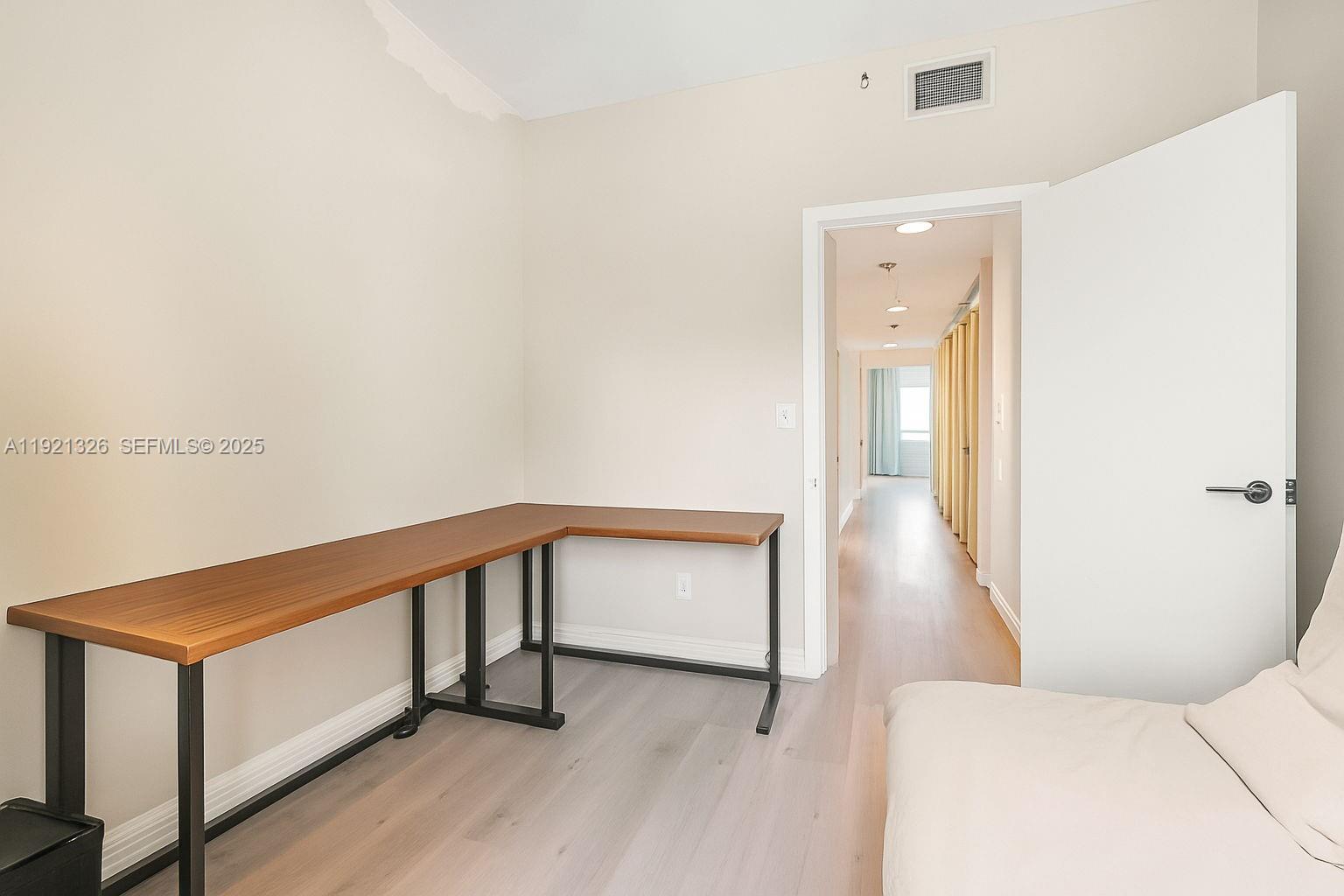 429 Poinciana Dr #1415 Sunny Isles Beach, FL 33160