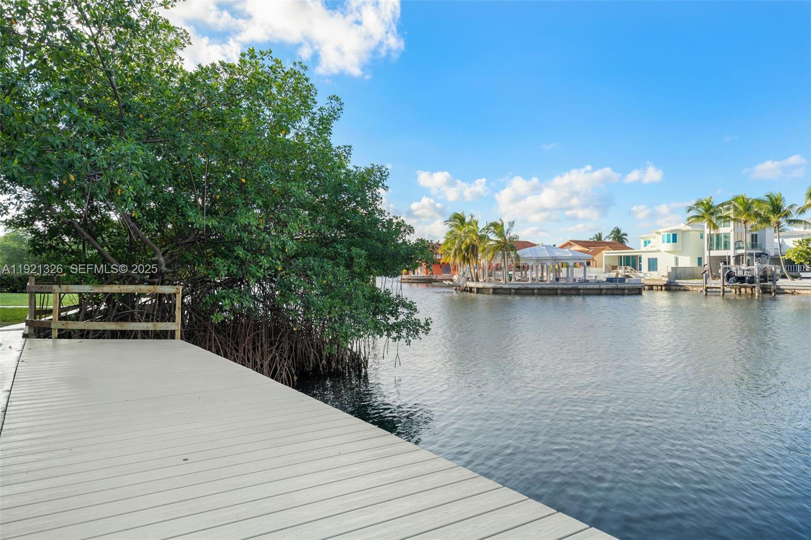 429 Poinciana Dr #1415 Sunny Isles Beach, FL 33160