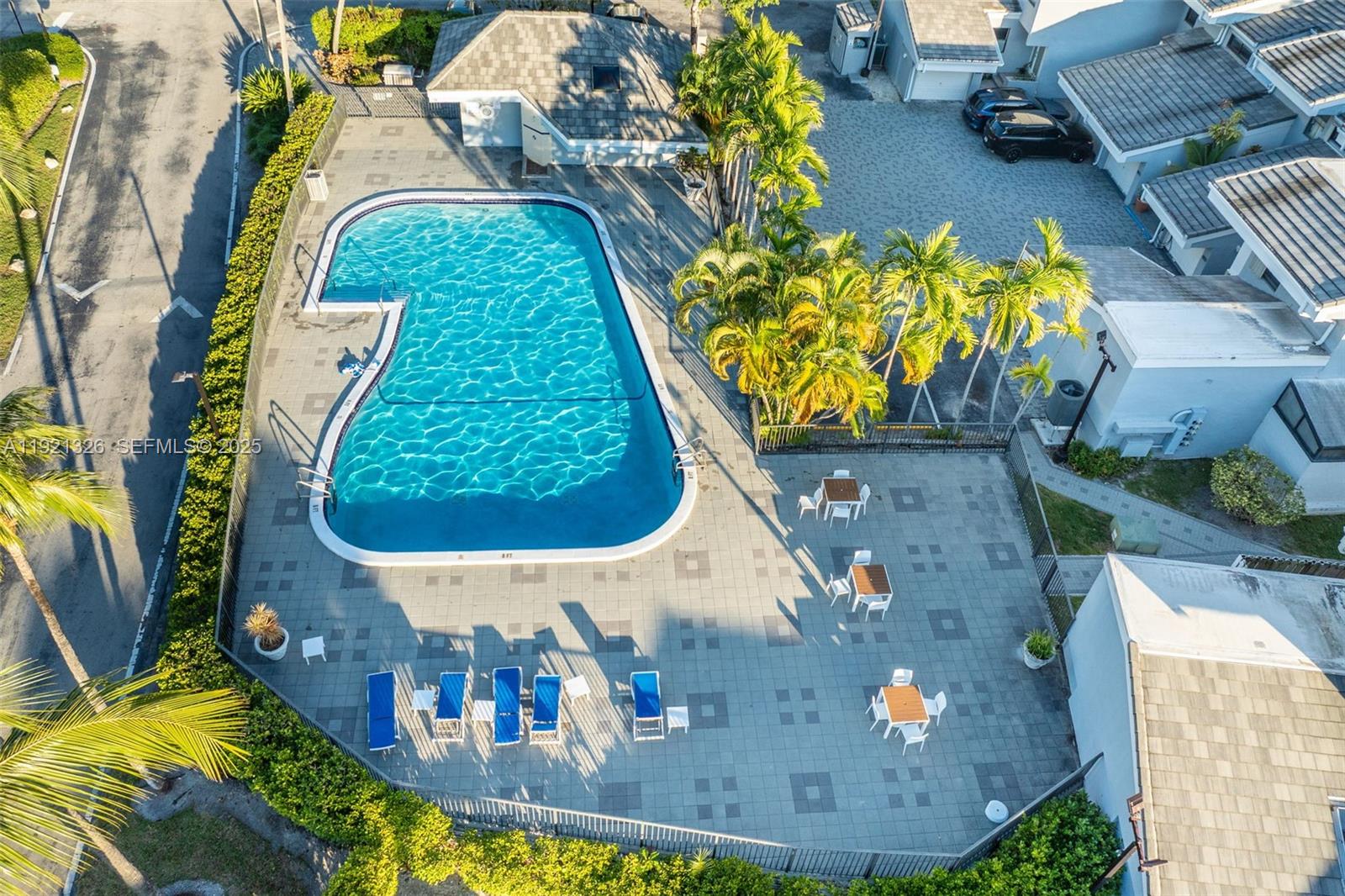 429 Poinciana Dr #1415 Sunny Isles Beach, FL 33160