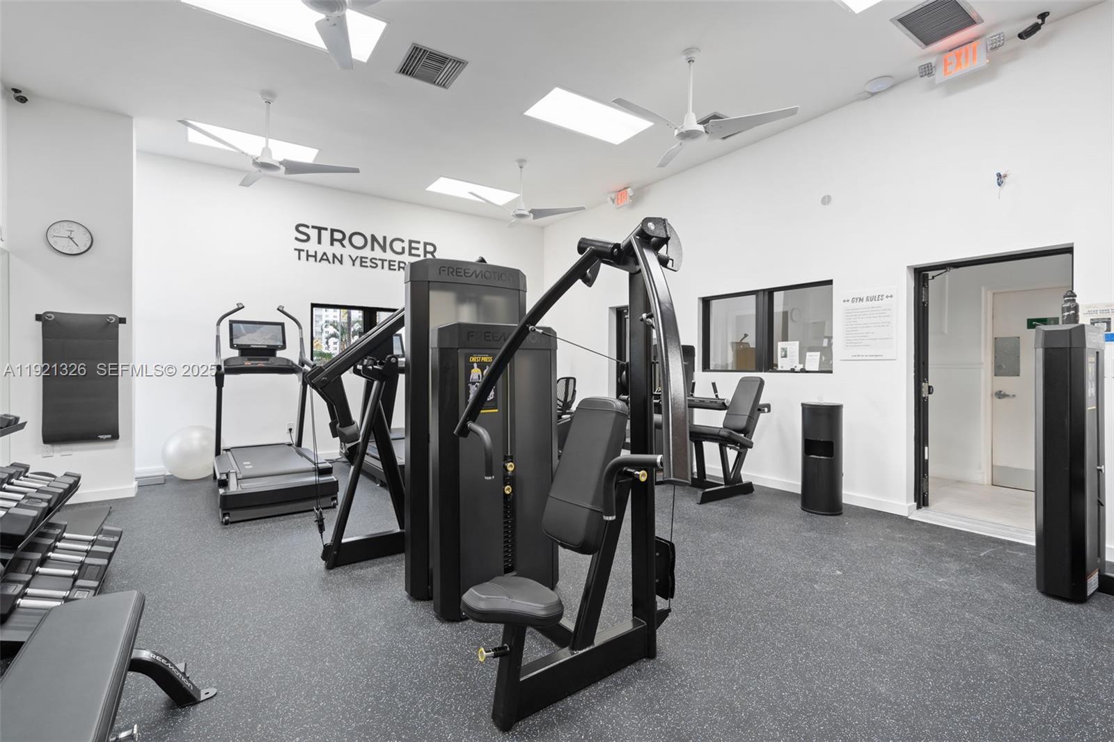 429 Poinciana Dr #1415 Sunny Isles Beach, FL 33160