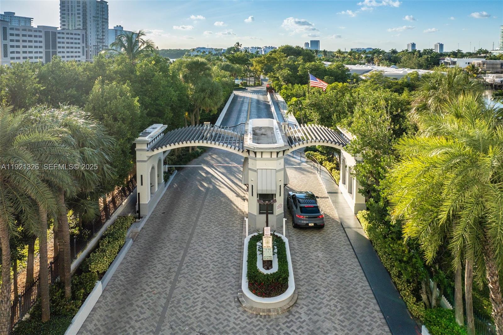 429 Poinciana Dr #1415 Sunny Isles Beach, FL 33160