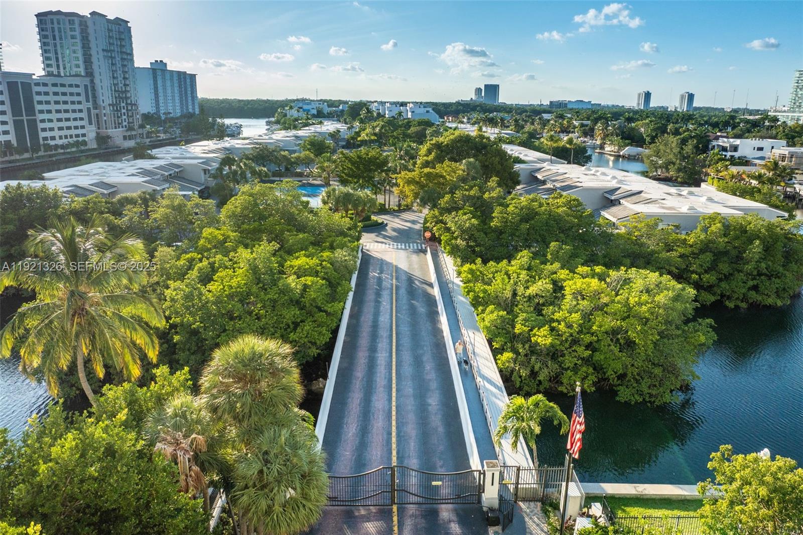 429 Poinciana Dr #1415 Sunny Isles Beach, FL 33160