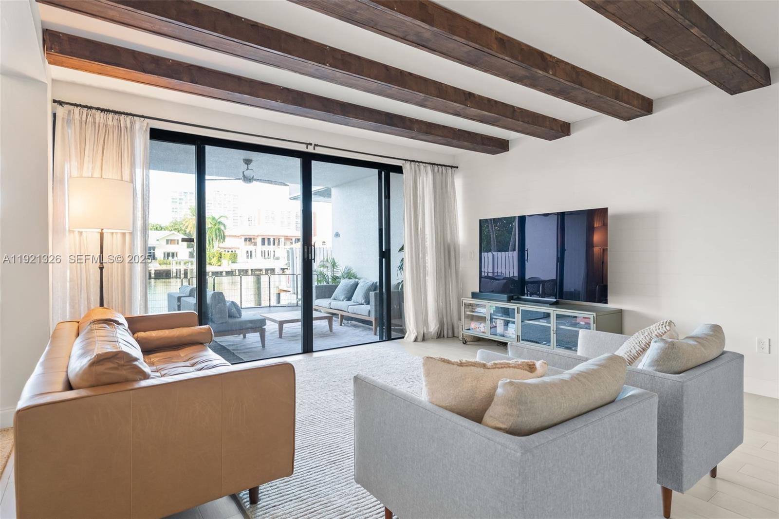 429 Poinciana Dr #1415 Sunny Isles Beach, FL 33160