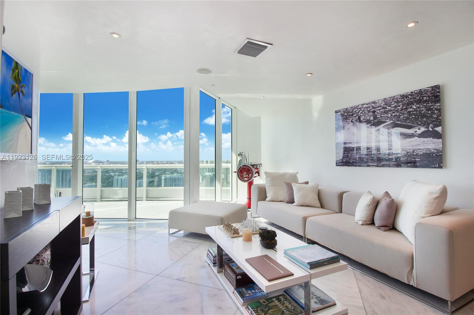 1643 Brickell Ave #2902 Miami, FL 33129