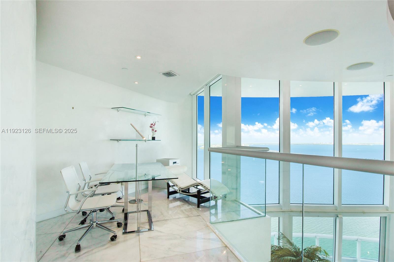 1643 Brickell Ave #2902 Miami, FL 33129