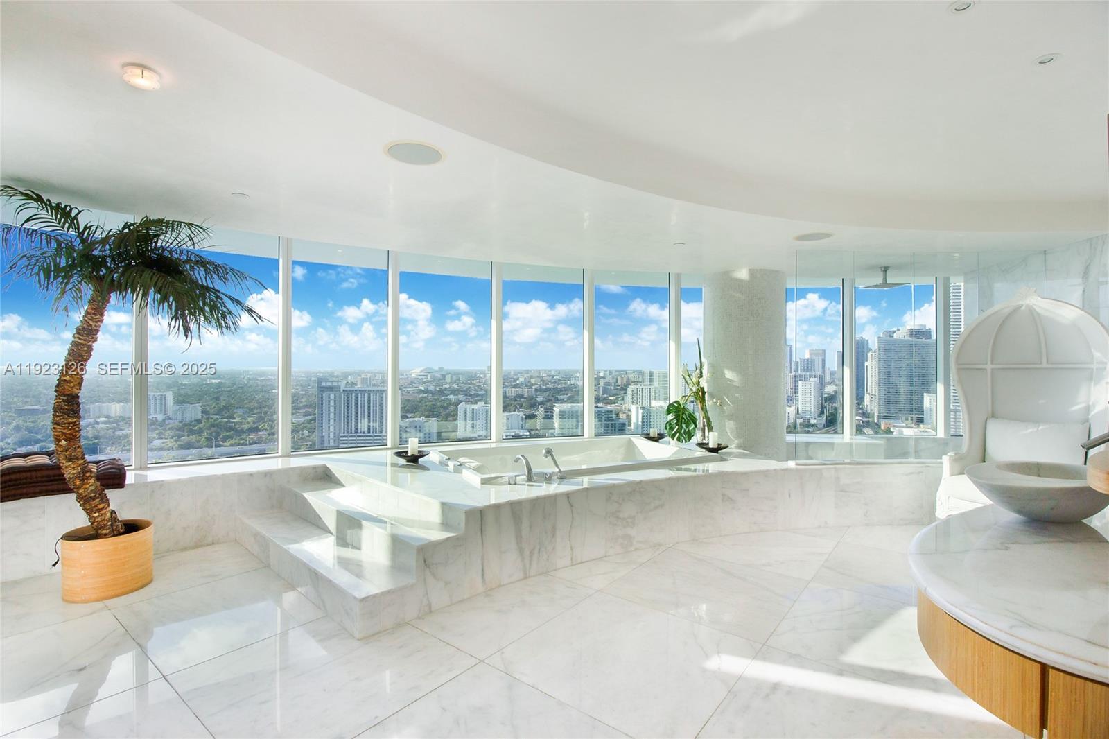 1643 Brickell Ave #2902 Miami, FL 33129