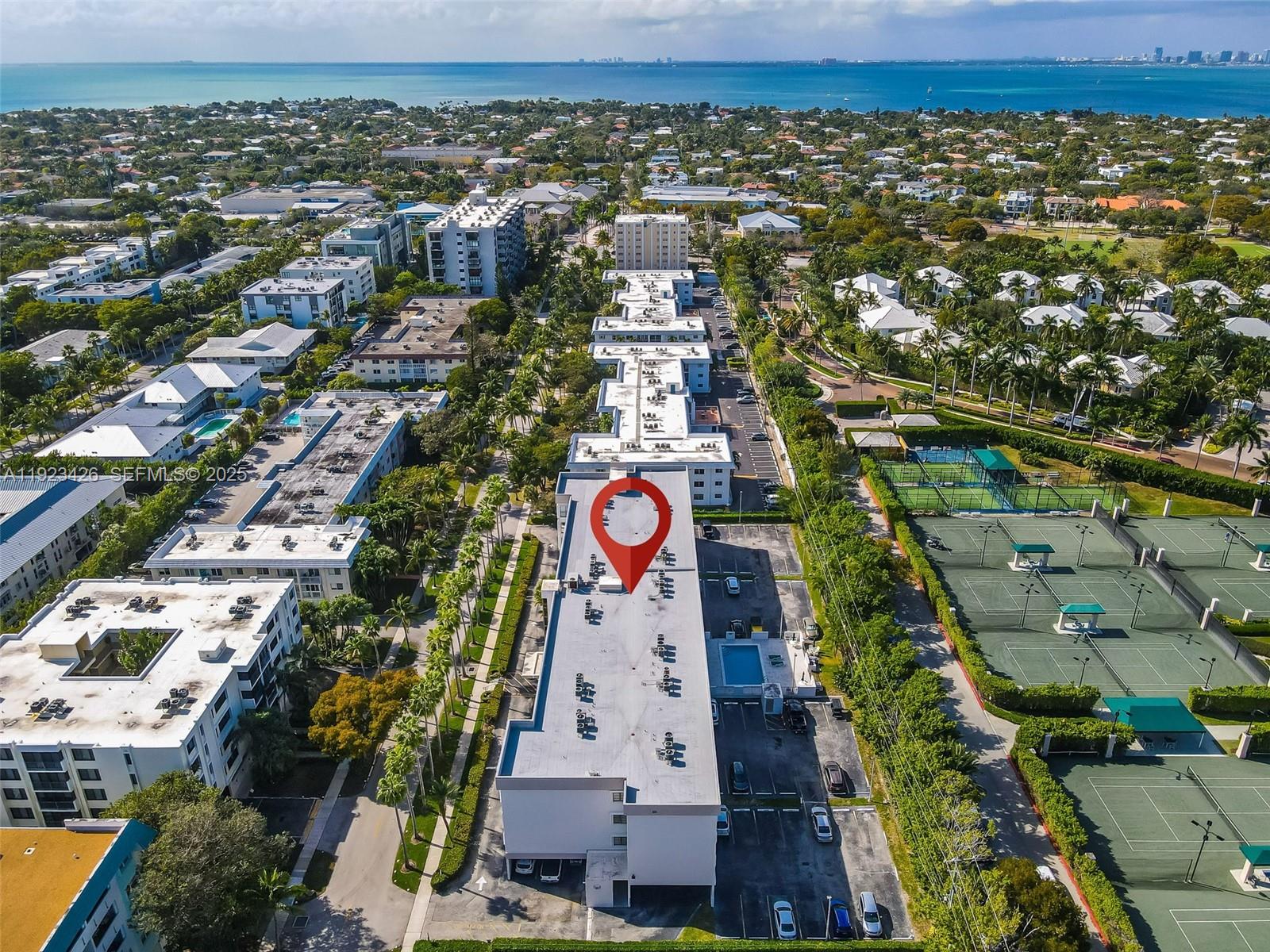 255 Galen Dr #2E Key Biscayne, FL 33149