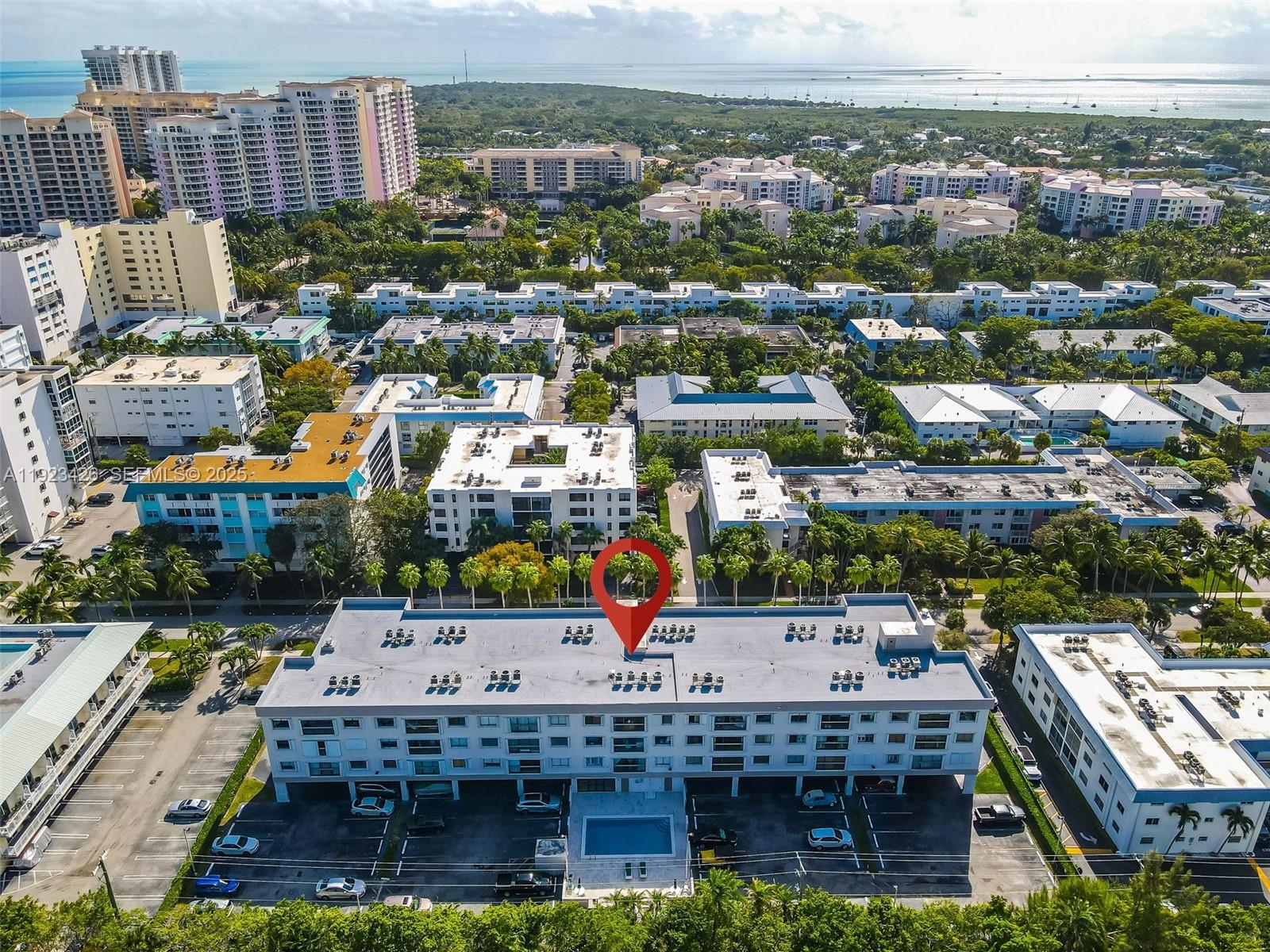 255 Galen Dr #2E Key Biscayne, FL 33149