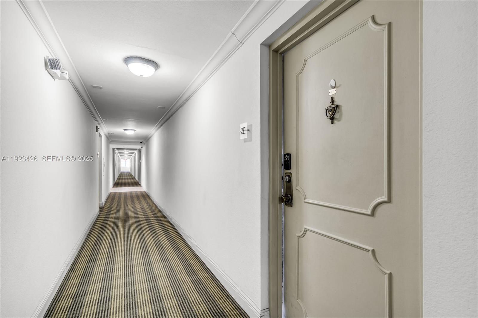 255 Galen Dr #2E Key Biscayne, FL 33149