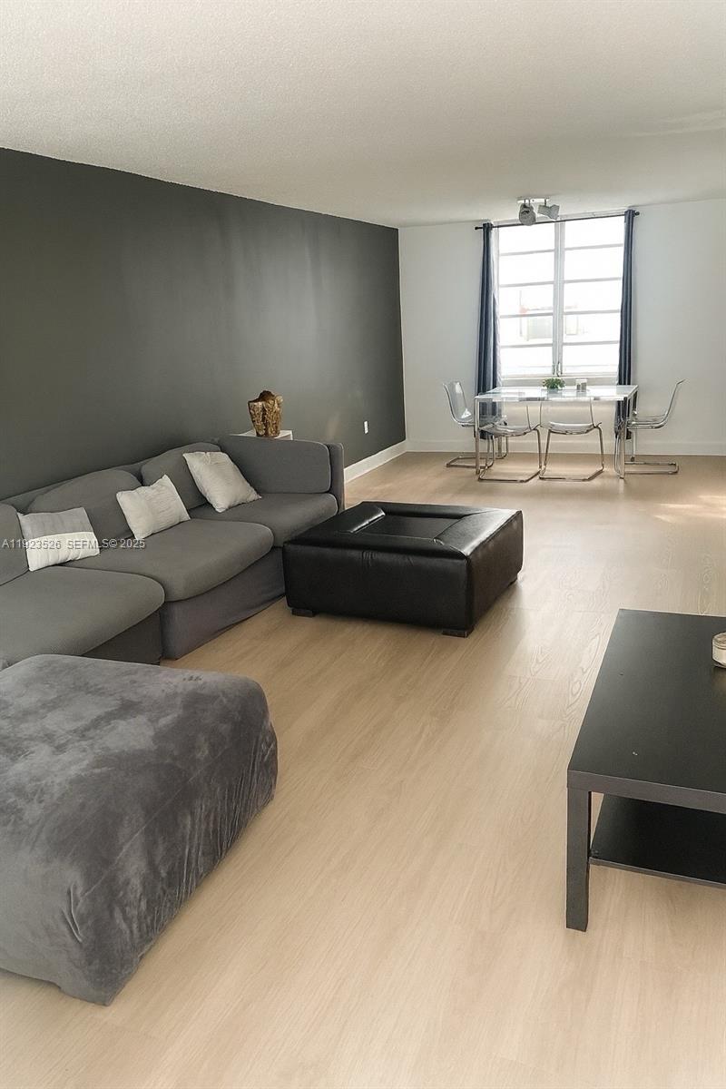 1732 Meridian Ave #502