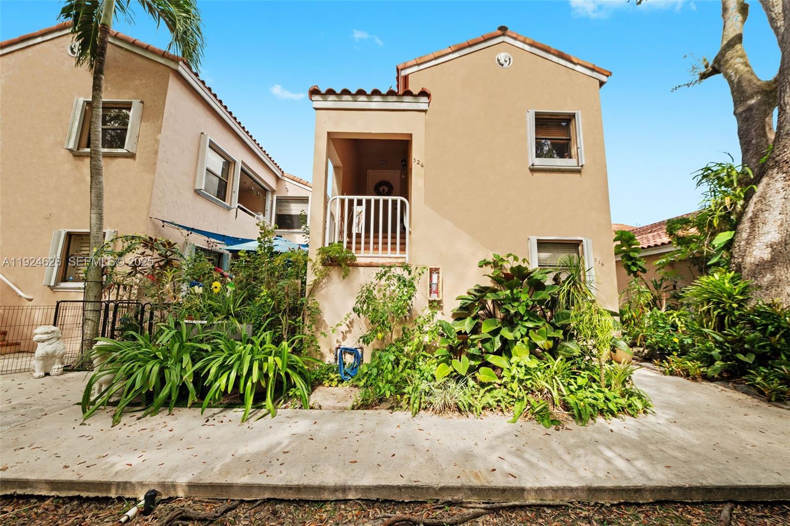 11840 SW 80th St #526