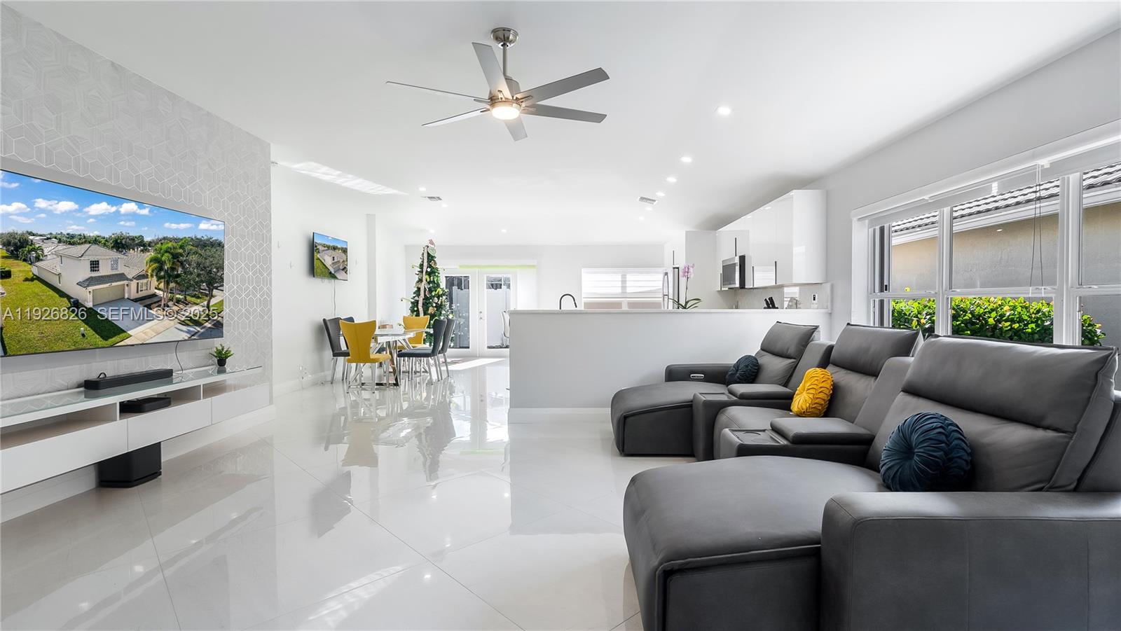 4908 Lombard Pass Dr Lake Worth, FL 33463