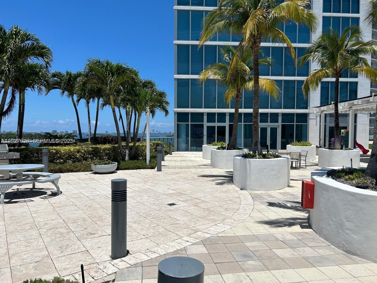 601 NE 36th St #2707 Miami, FL 33137