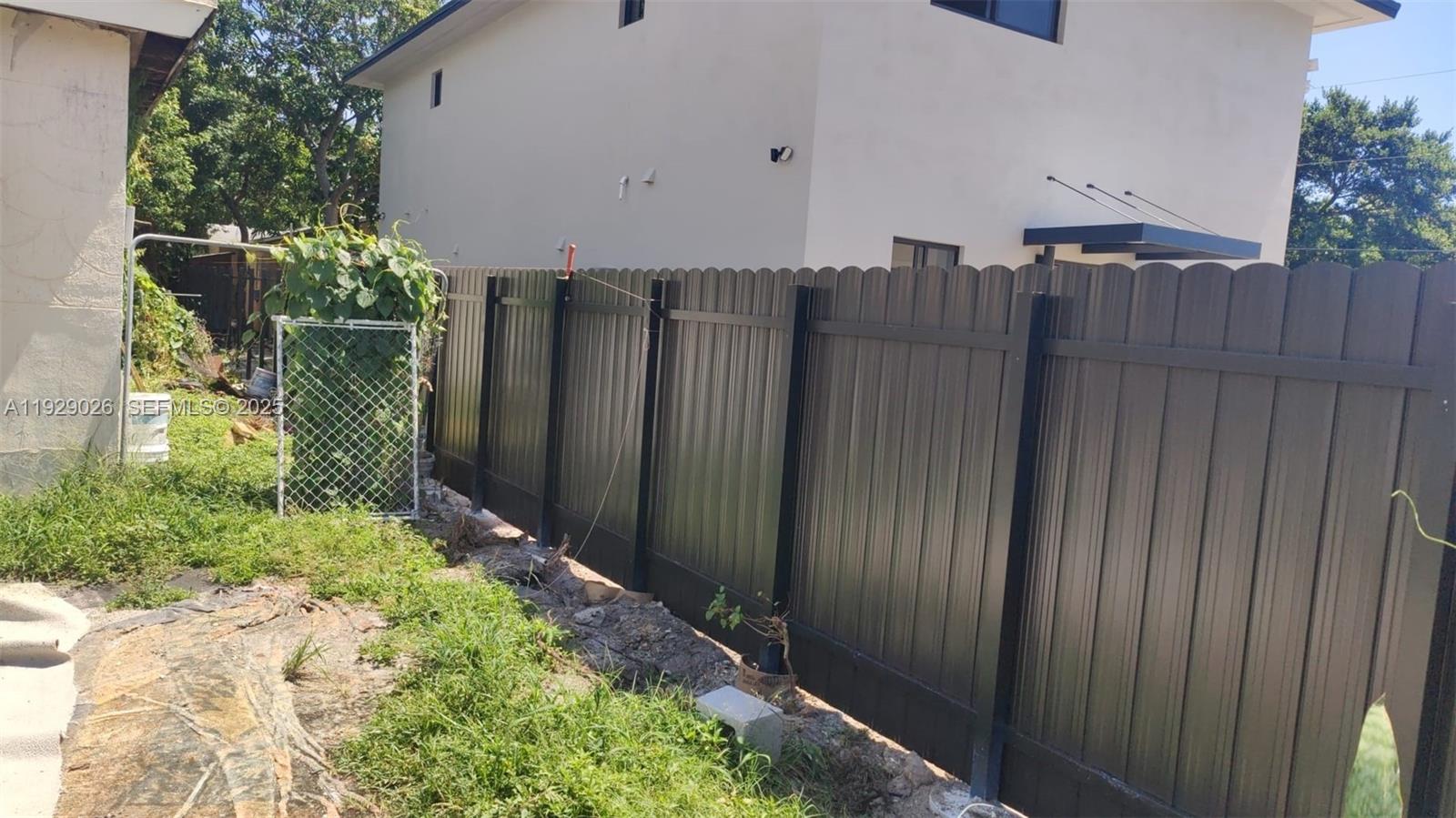 1901 NW 51st Ter Miami, FL 33142