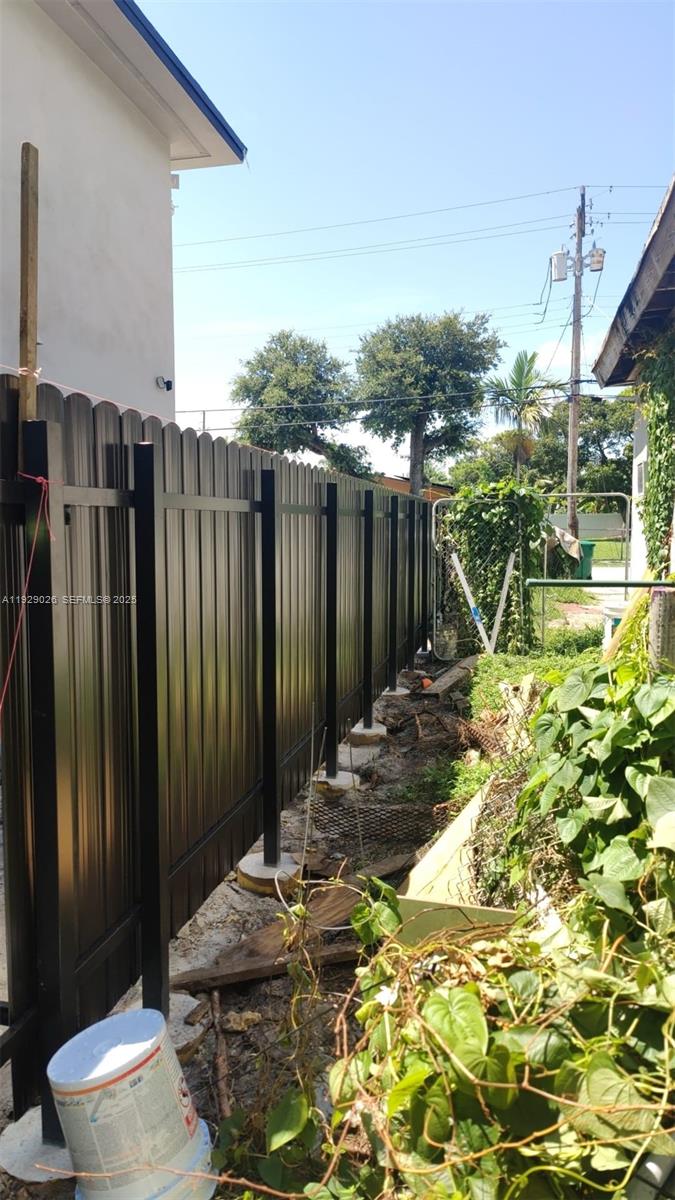 1901 NW 51st Ter Miami, FL 33142