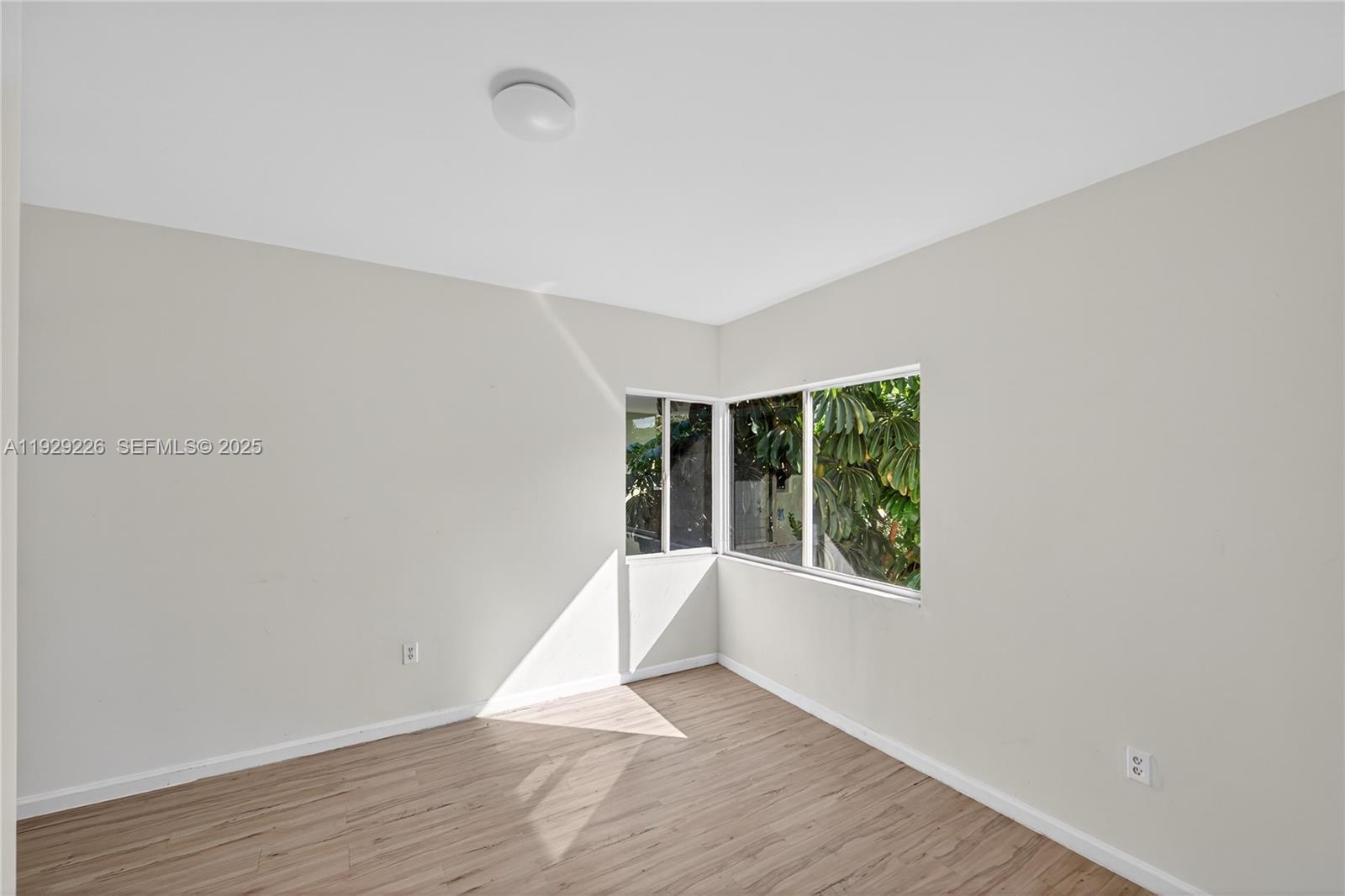 1220 Marseille Dr #8 Miami Beach, FL 33141