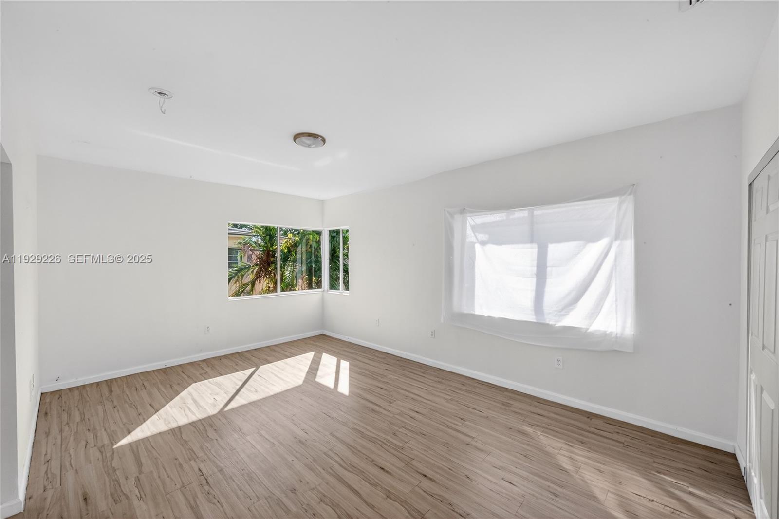 1220 Marseille Dr #8 Miami Beach, FL 33141