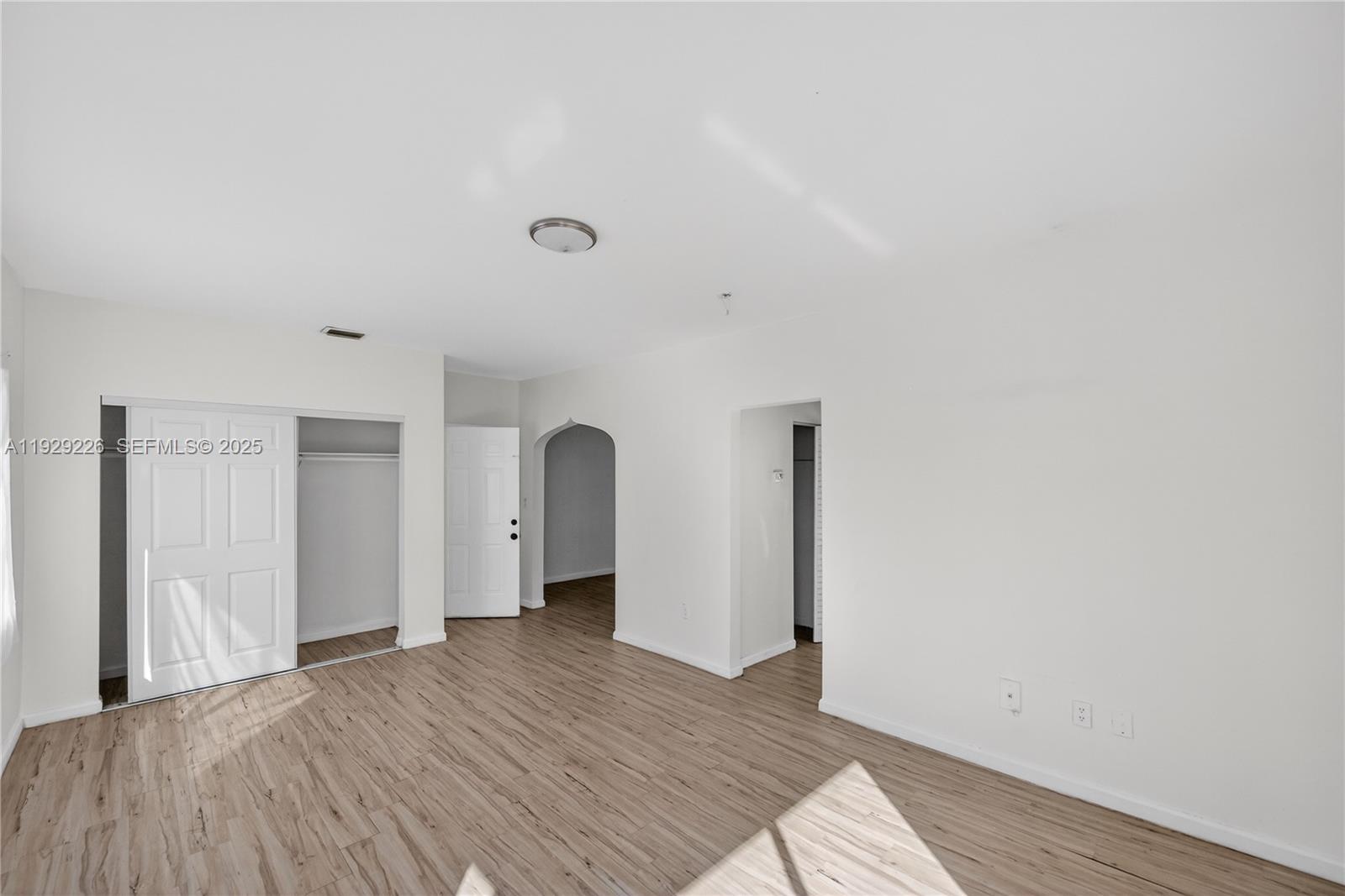 1220 Marseille Dr #8 Miami Beach, FL 33141