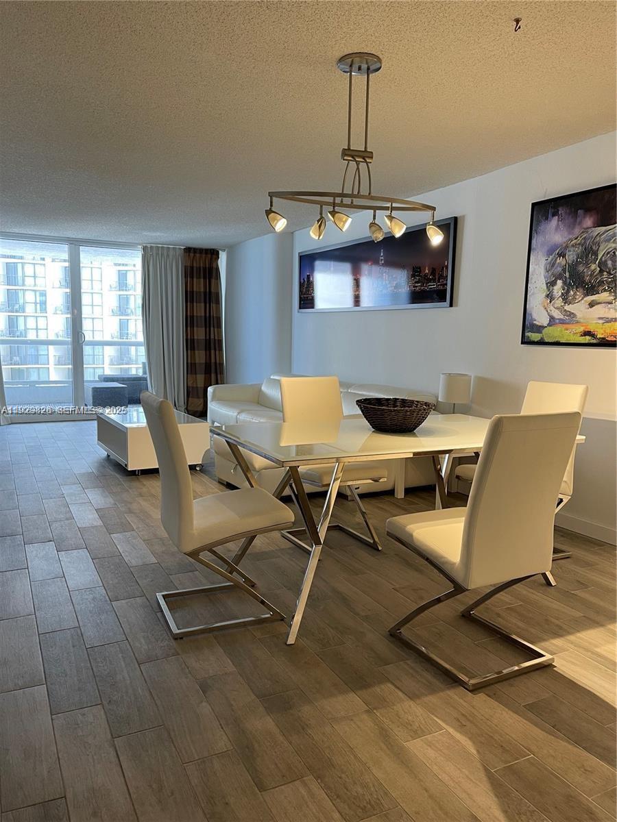 1717 N Bayshore Dr #A-1842