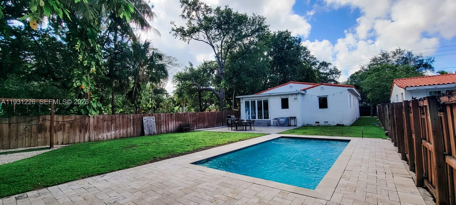 3685 SW 1st Ave Miami, FL 33145