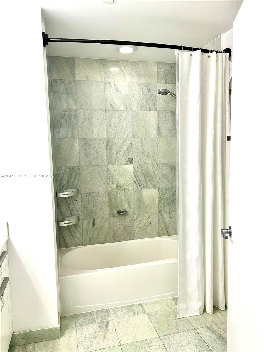 image 1060 Brickell - 105022