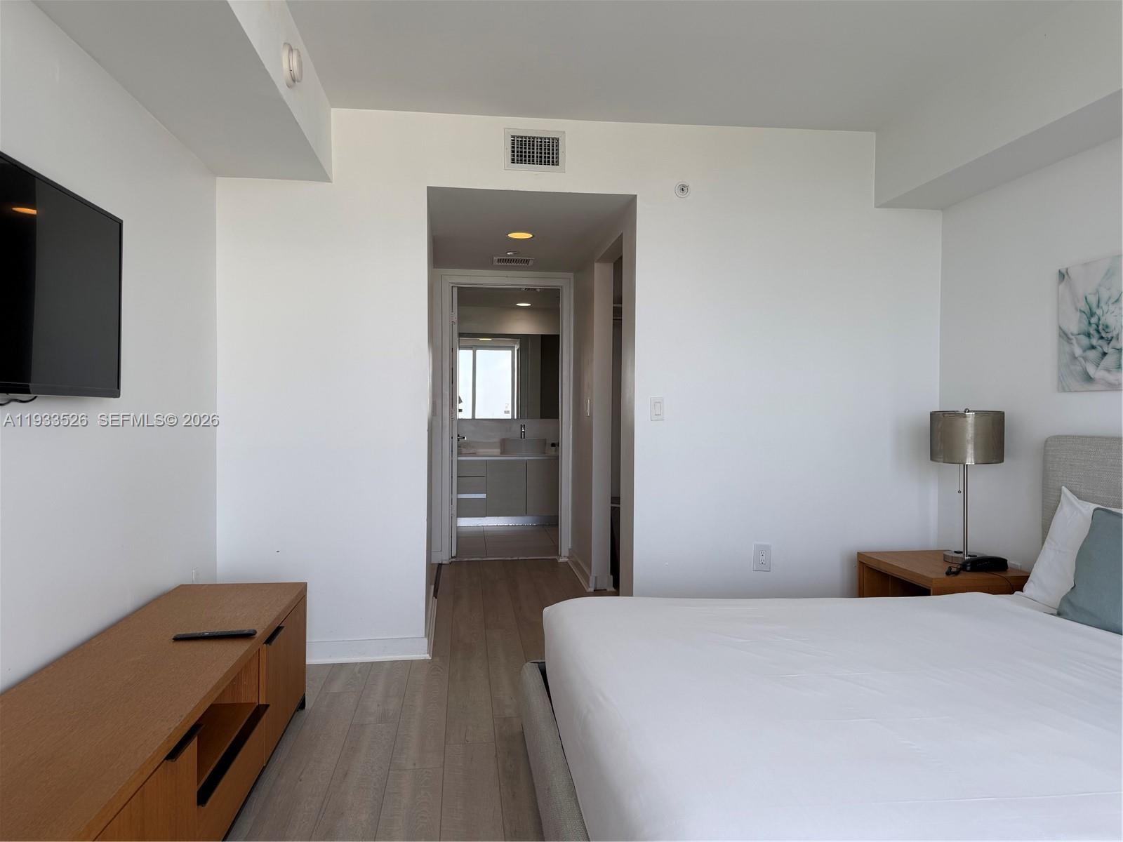 image Beachwalk Condominium9
