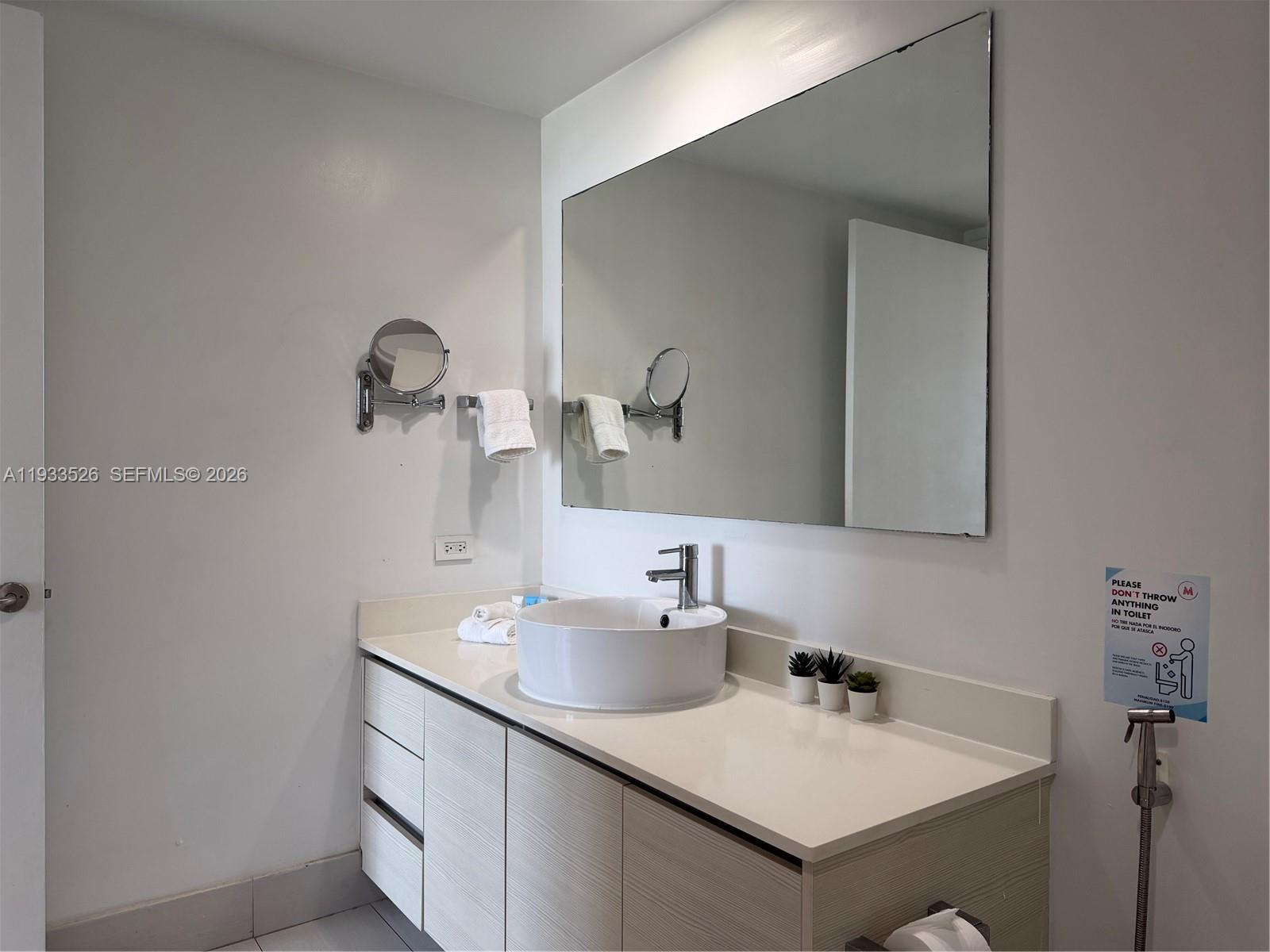 image Beachwalk Condominium13