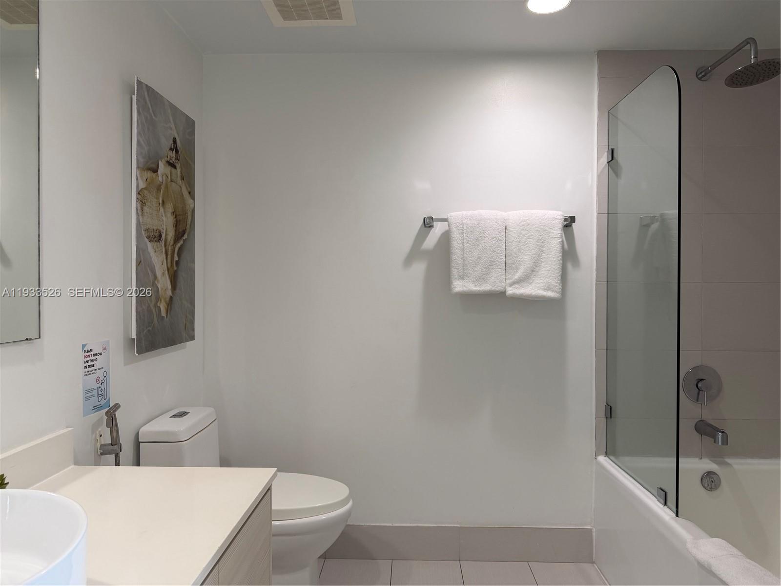 image Beachwalk Condominium14