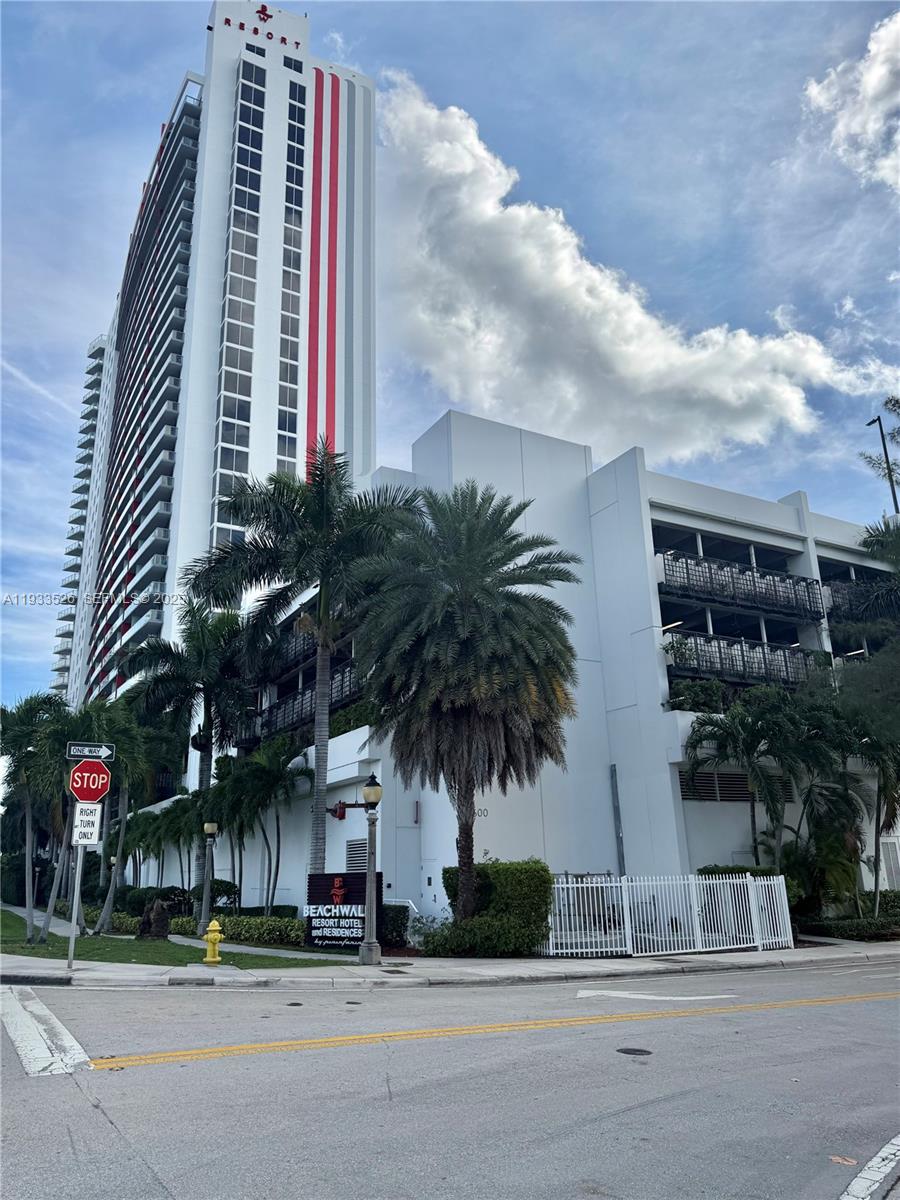 image Beachwalk Hotel & Residences2