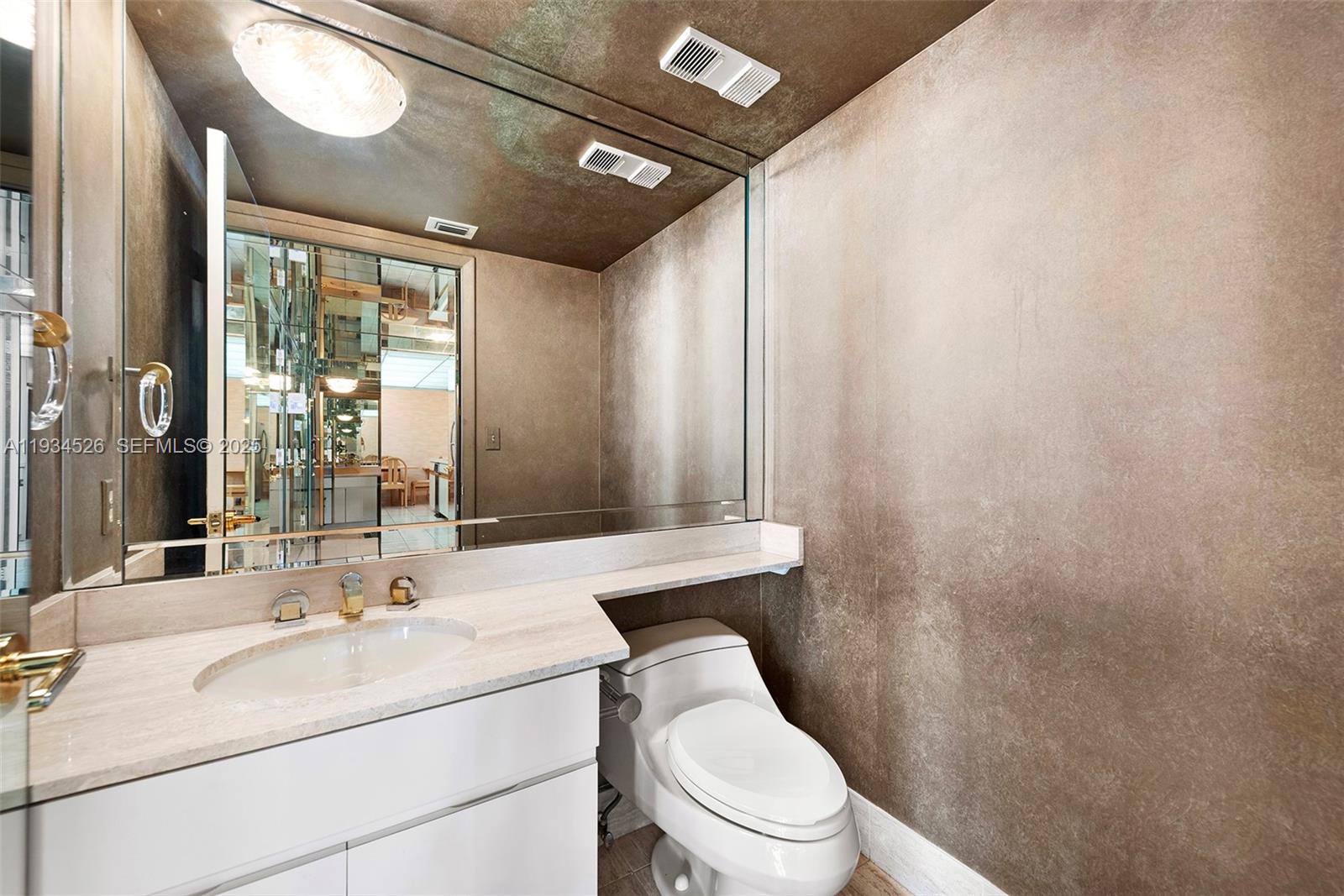 image Tiffany of Bal Harbour19