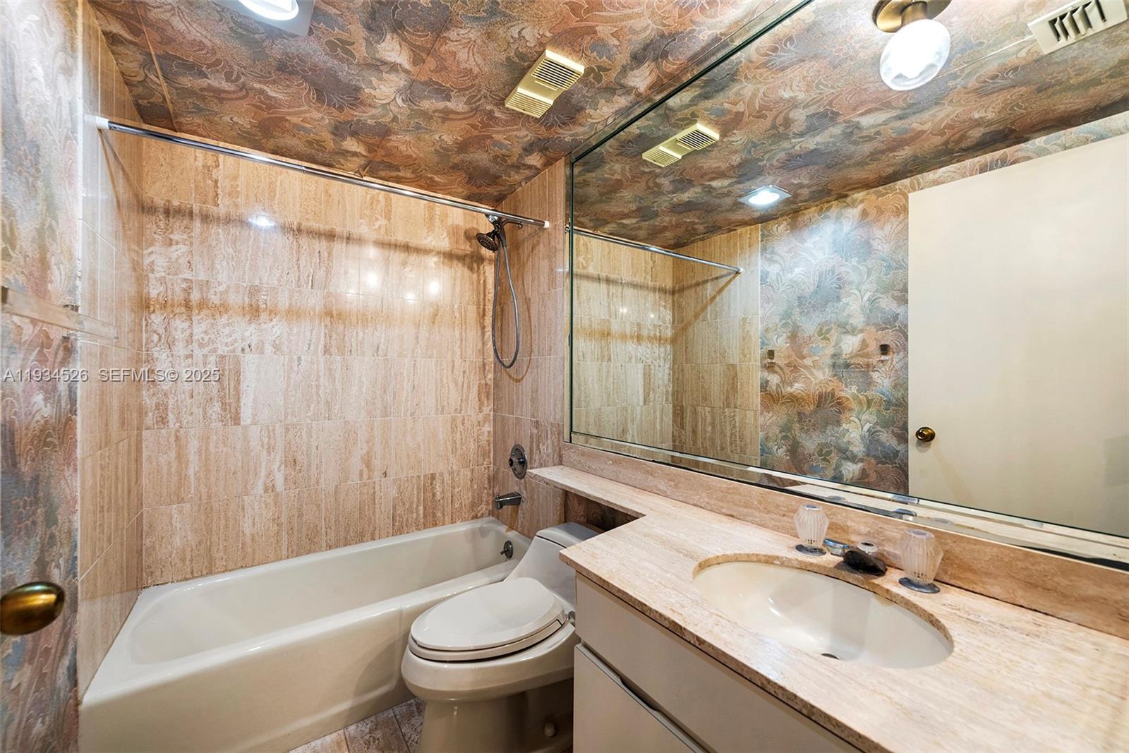 image Tiffany of Bal Harbour32