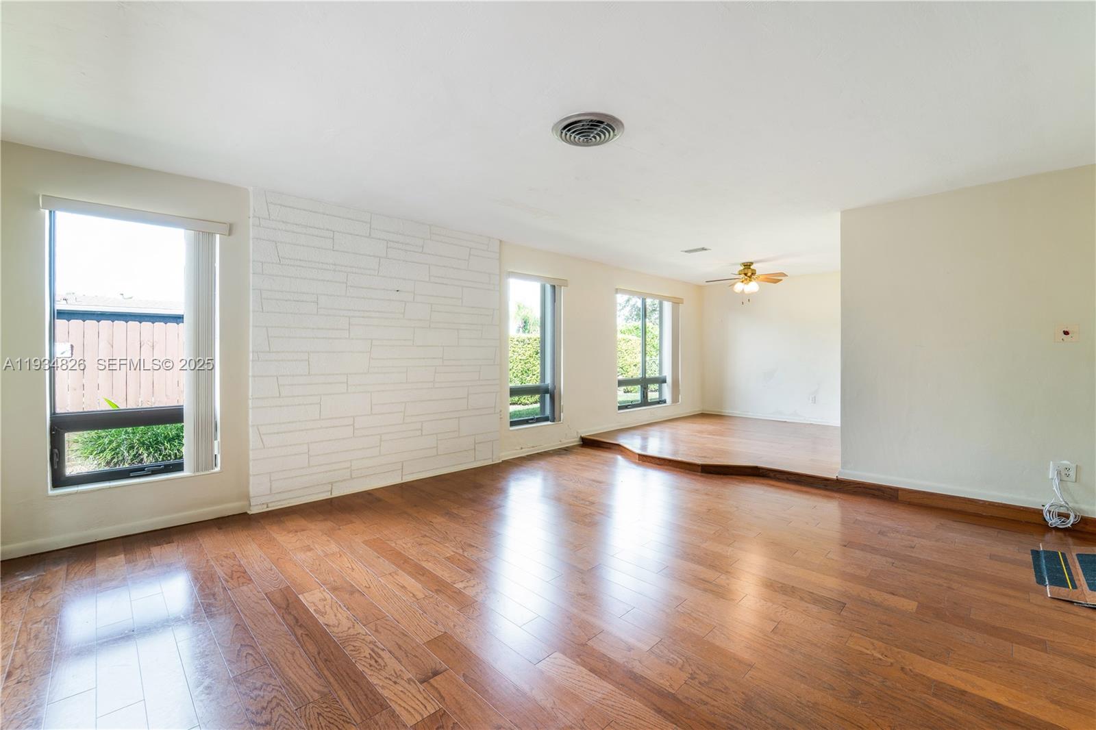 9660 SW 105th Ave Miami, FL 33176