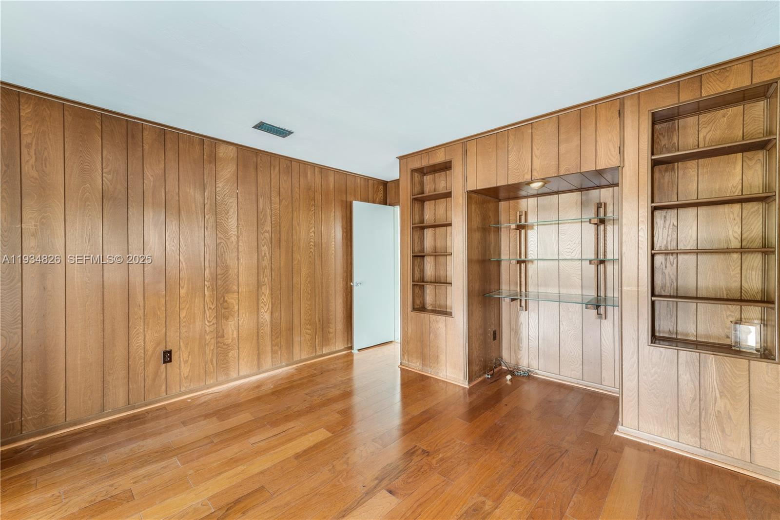 9660 SW 105th Ave Miami, FL 33176