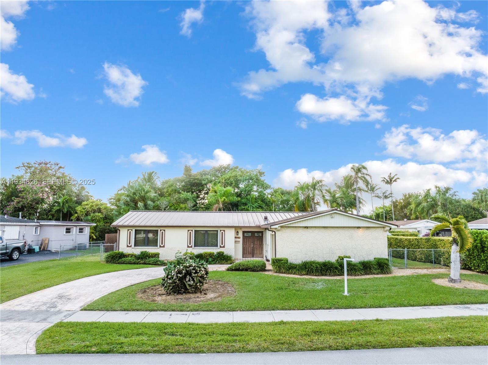 9660 SW 105th Ave Miami, FL 33176