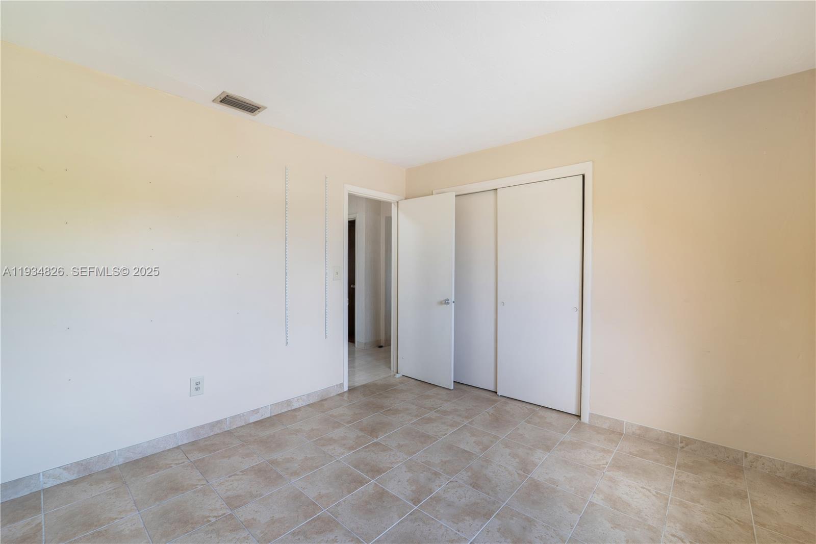 9660 SW 105th Ave Miami, FL 33176