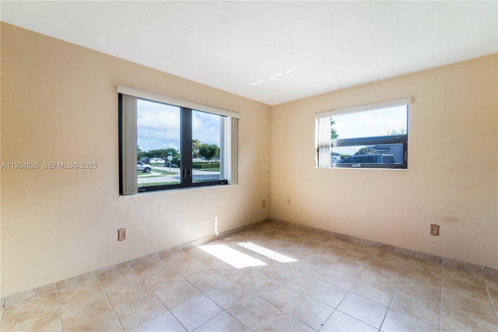 9660 SW 105th Ave Miami, FL 33176