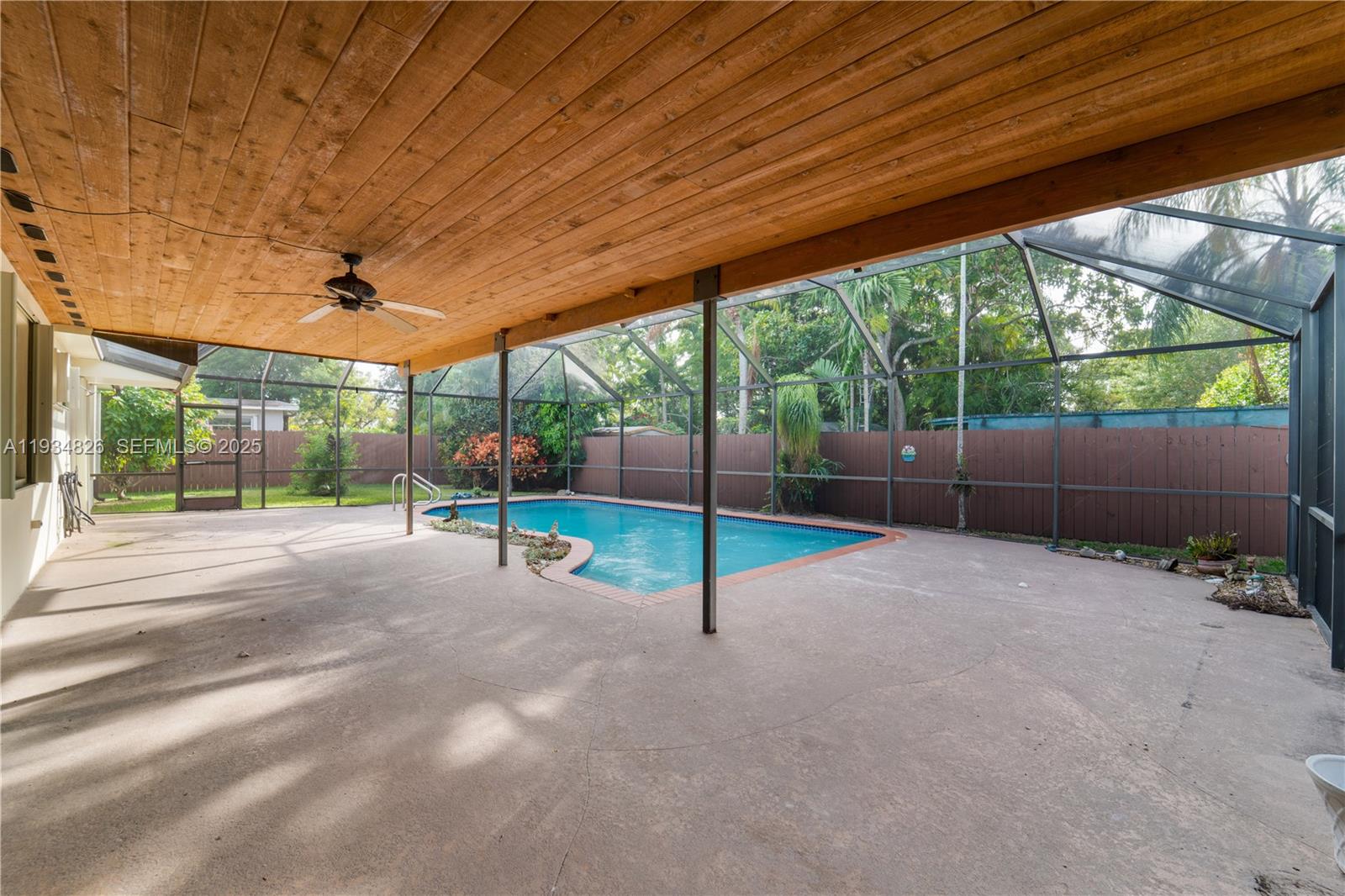 9660 SW 105th Ave Miami, FL 33176