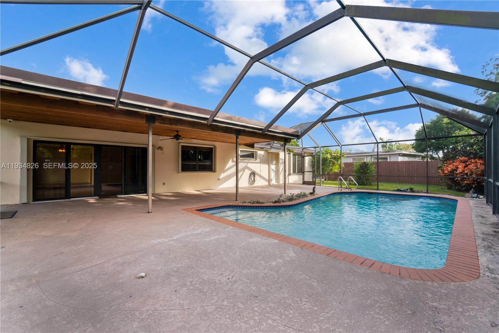 9660 SW 105th Ave Miami, FL 33176