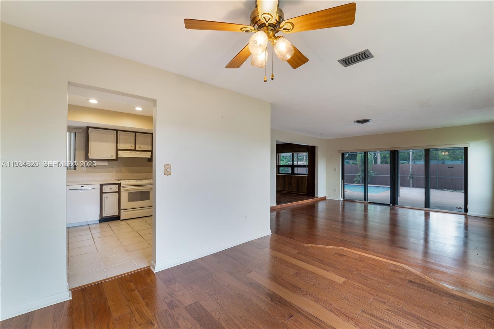 9660 SW 105th Ave Miami, FL 33176