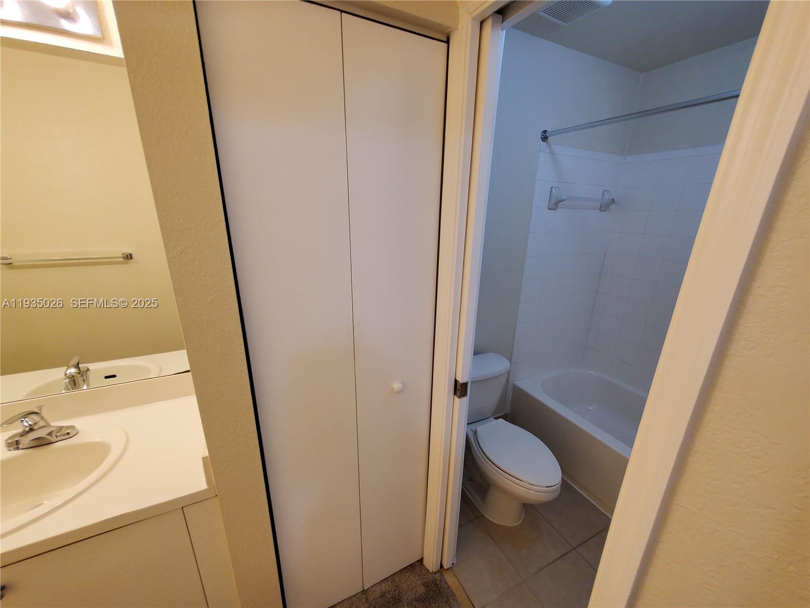 14238 NW 17th Ave #14238 Opa Locka, FL 33054